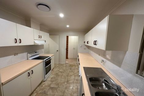 Property photo of 5 Sidlow Road Griffith NSW 2680