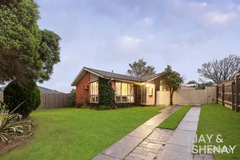 4 Castlecrag Cl, Endeavour Hills, VIC 3802