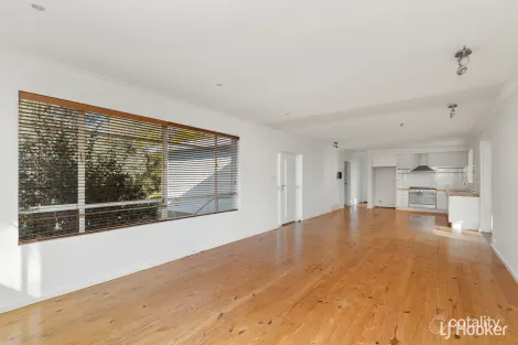 Property photo of 30 Anderson Street Chifley ACT 2606
