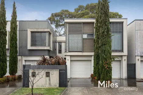 Property photo of 5 Woodstock Crescent Ivanhoe VIC 3079