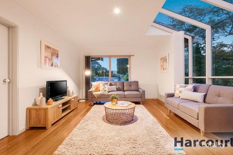 Property photo of 34 Tanderra Crescent Wantirna VIC 3152