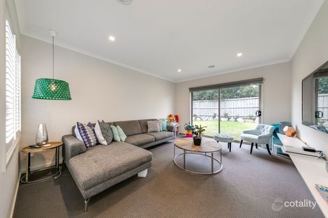 Property photo of 14 Aisbett Close Lynbrook VIC 3975