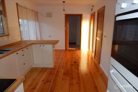 Property photo of 30 June Avenue Hamlyn Heights VIC 3215