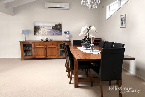 Property photo of 10 Bainbridge Drive Eltham VIC 3095