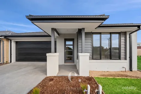 27 Petunia Cres, Armstrong Creek, VIC 3217