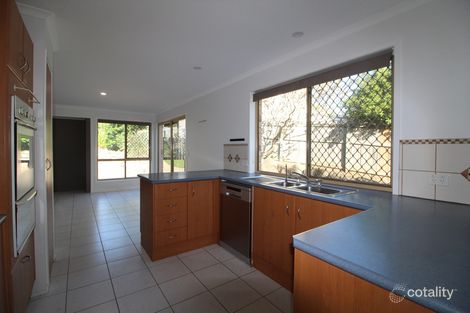 Property photo of 16 Leesa Court Highland Park QLD 4211