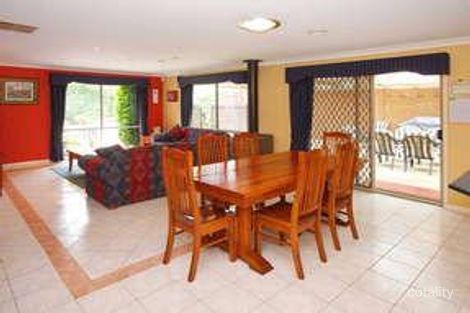 Property photo of 10 Stringybark Place South Morang VIC 3752