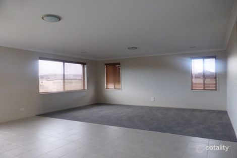 Property photo of 50 Middleton Drive Point Cook VIC 3030