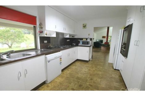 Property photo of 10 Oleander Drive Yungaburra QLD 4884
