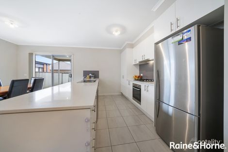 Property photo of 3 Bradshaw Avenue Craigieburn VIC 3064