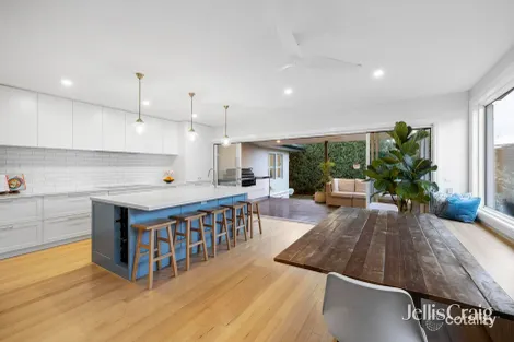 Property photo of 27 Pasadena Crescent Bentleigh East VIC 3165