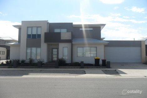 Property photo of 1/10-12 Kooyong Way Caroline Springs VIC 3023