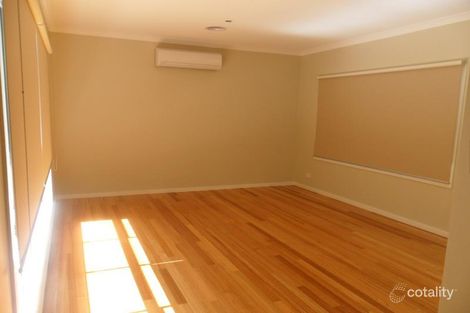 Property photo of 1/10-12 Kooyong Way Caroline Springs VIC 3023