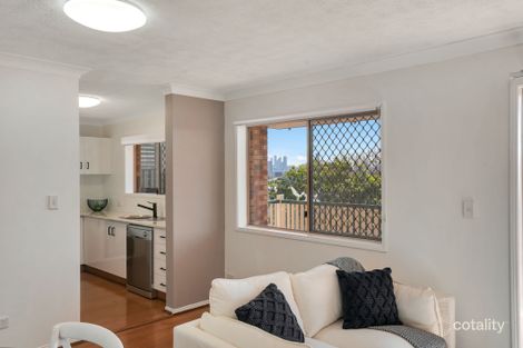 Property photo of 2/32 Ridge Street Greenslopes QLD 4120