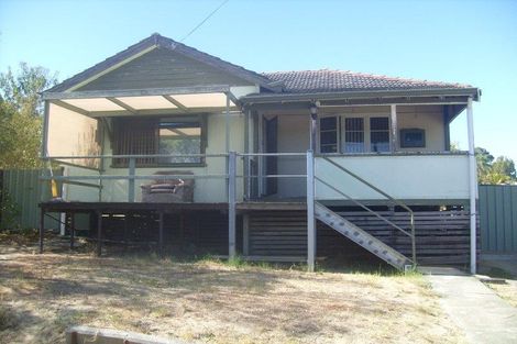 4 Jinda Rd, Koongamia, WA 6056