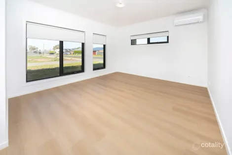 Property photo of 12 Stringybark Drive Swan Hill VIC 3585