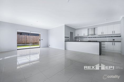 Property photo of 7 Ravenswood Avenue Clyde VIC 3978