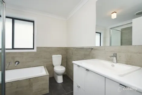 Property photo of 123 Brooklyn Drive Bourkelands NSW 2650