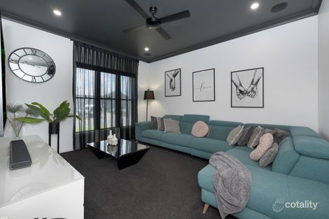 Property photo of 8 Stableford Grove Rosslea QLD 4812