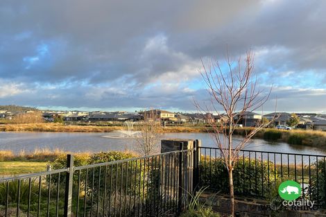 Property photo of 16 Sunset Place Googong NSW 2620