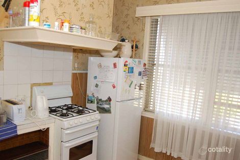 Property photo of 2 Oliver Avenue Stawell VIC 3380