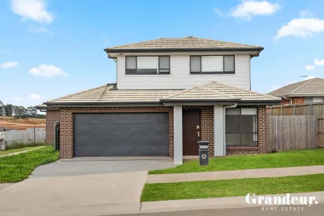 3 Eurythmic St, Menangle Park, NSW 2563