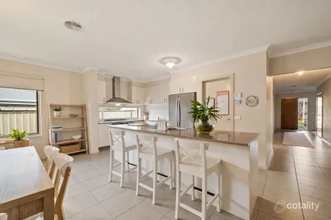 Property photo of 4 Three Peaks Rise Bright VIC 3741