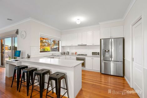 Property photo of 44 Henry Lawson Drive Pakenham VIC 3810