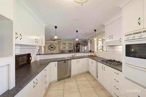 Property photo of 2 Captivation Court Avoca QLD 4670