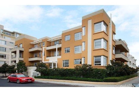 2/2 Seisman Pl, Port Melbourne, VIC 3207