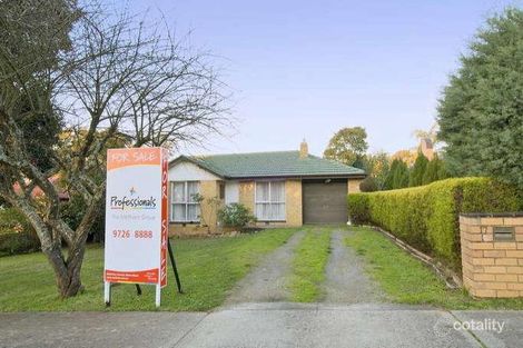 17 Shakespeare Ave, Mooroolbark, VIC 3138