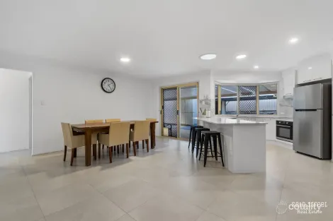 Property photo of 16 Laysan Crescent Oxenford QLD 4210