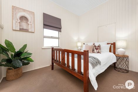 Property photo of 114 Temple Street Coorparoo QLD 4151