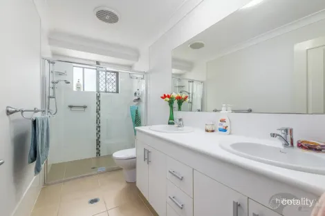 Property photo of 7 Kelsey Circuit Nerang QLD 4211