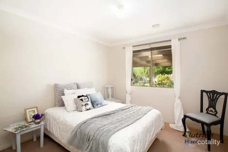 Property photo of 10 William Hovell Way Yea VIC 3717