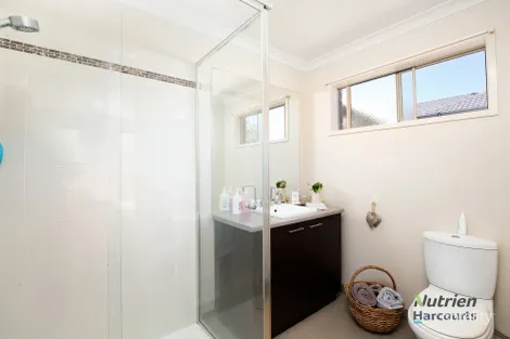 Property photo of 10 William Hovell Way Yea VIC 3717