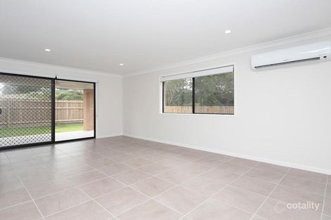 Property photo of 2/33 Sapphire Crescent Redbank Plains QLD 4301