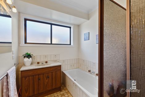 Property photo of 20 Hulme Drive Wangaratta VIC 3677