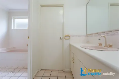 Property photo of 60 Coventina Crescent Springfield Lakes QLD 4300