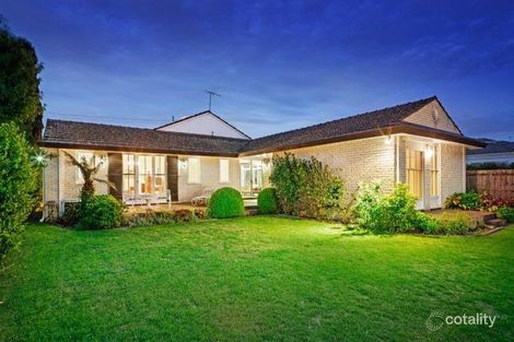 45 Milburn Gr, St Kilda East, VIC 3183