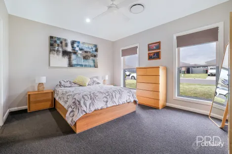 Property photo of 21 Eagle Avenue Calala NSW 2340