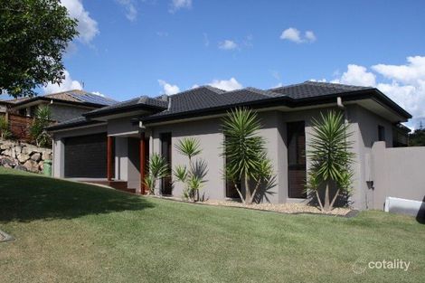 16 Chesterton St, Pacific Pines, QLD 4211