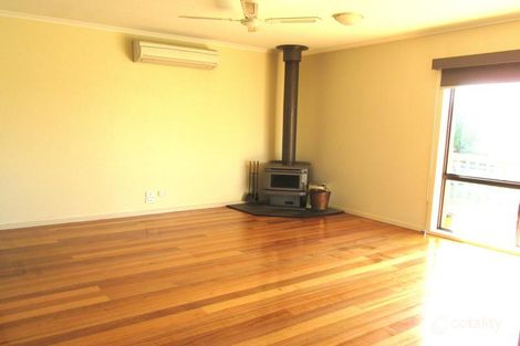 Property photo of 38 Alvina Crescent Surf Beach VIC 3922