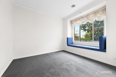 Property photo of 1 Vaughan Crescent Kew VIC 3101