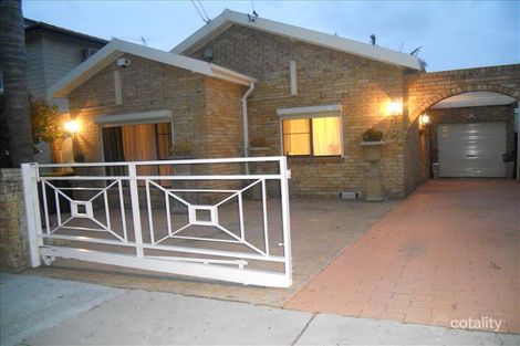 11 Heath St, Rodd Point, NSW 2046