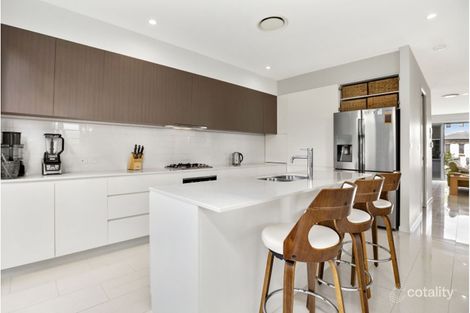 Property photo of 2 Jurien Crescent Varsity Lakes QLD 4227