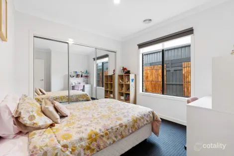 Property photo of 18 Fishbone Avenue Werribee VIC 3030