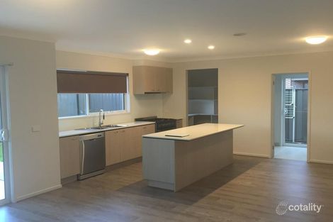 Property photo of 16 Tilia Drive Cranbourne North VIC 3977