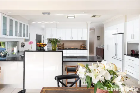 Property photo of 20 Budawang Place Tatton NSW 2650