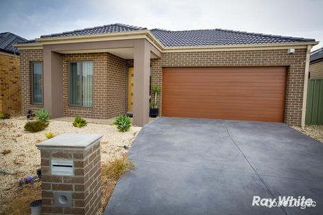 Property photo of 41 Cohens Way Pakenham VIC 3810